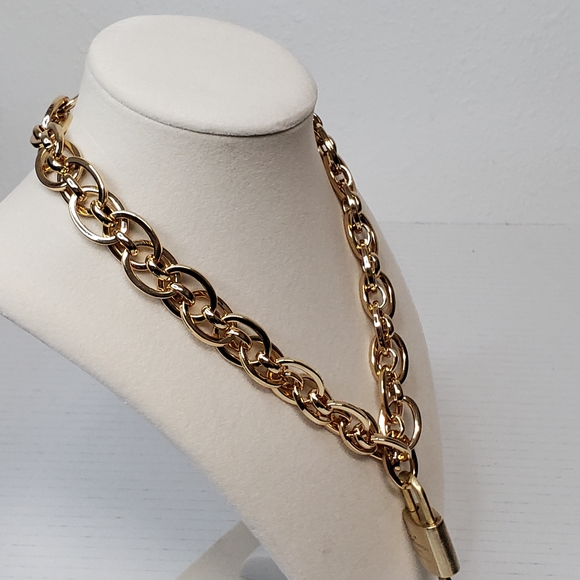 Authentic Louis Vuitton Gold Padlock with Unbranded Punky Gold Plated Chain - Picture 5 of 13